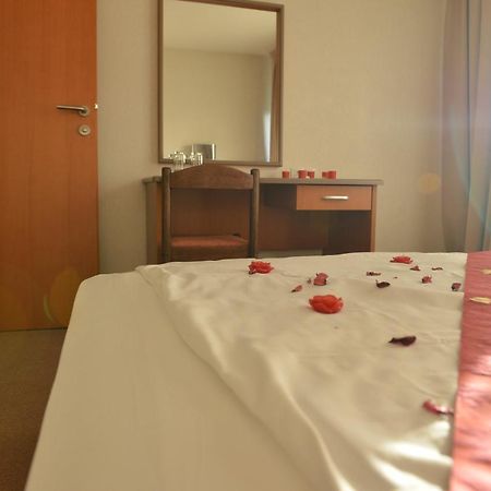 Hotel Bellevue Skopje Luaran gambar