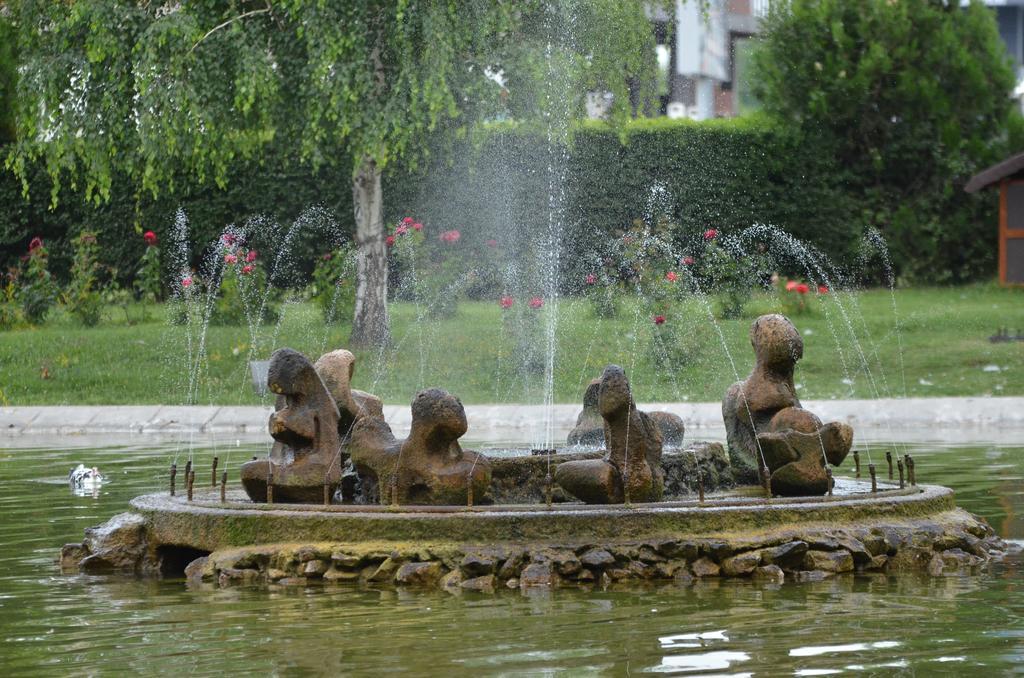 Hotel Bellevue Skopje Luaran gambar