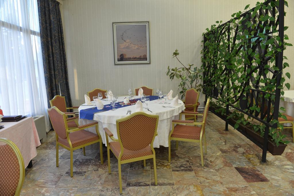 Hotel Bellevue Skopje Luaran gambar