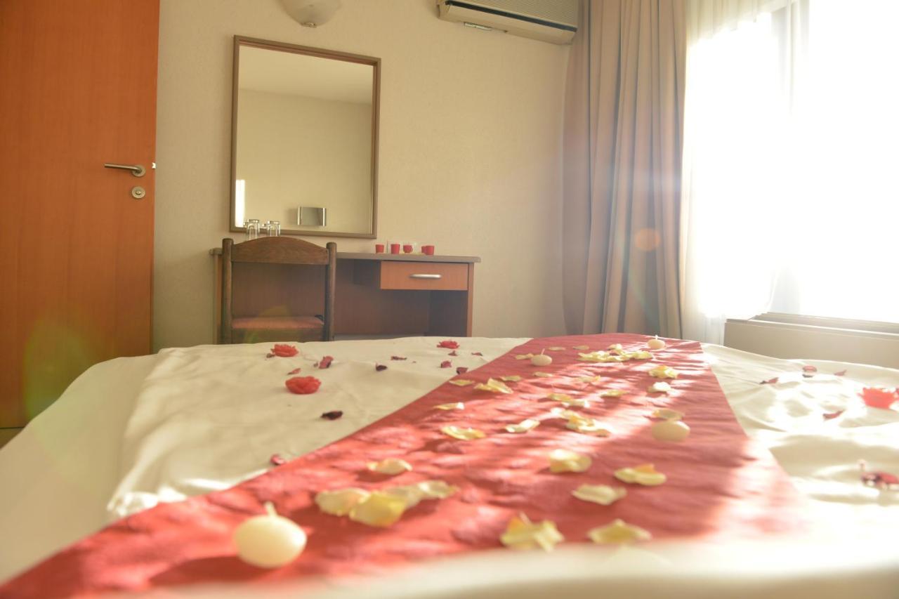 Hotel Bellevue Skopje Luaran gambar