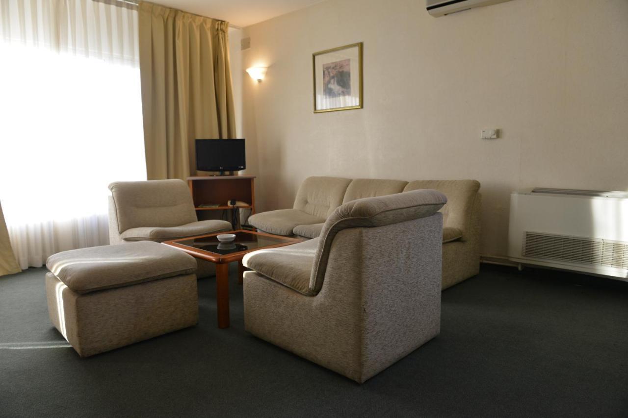 Hotel Bellevue Skopje Luaran gambar