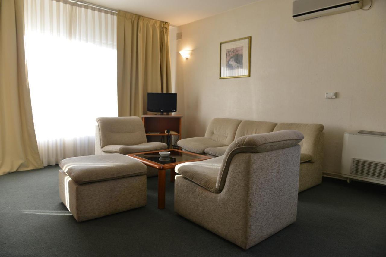 Hotel Bellevue Skopje Luaran gambar