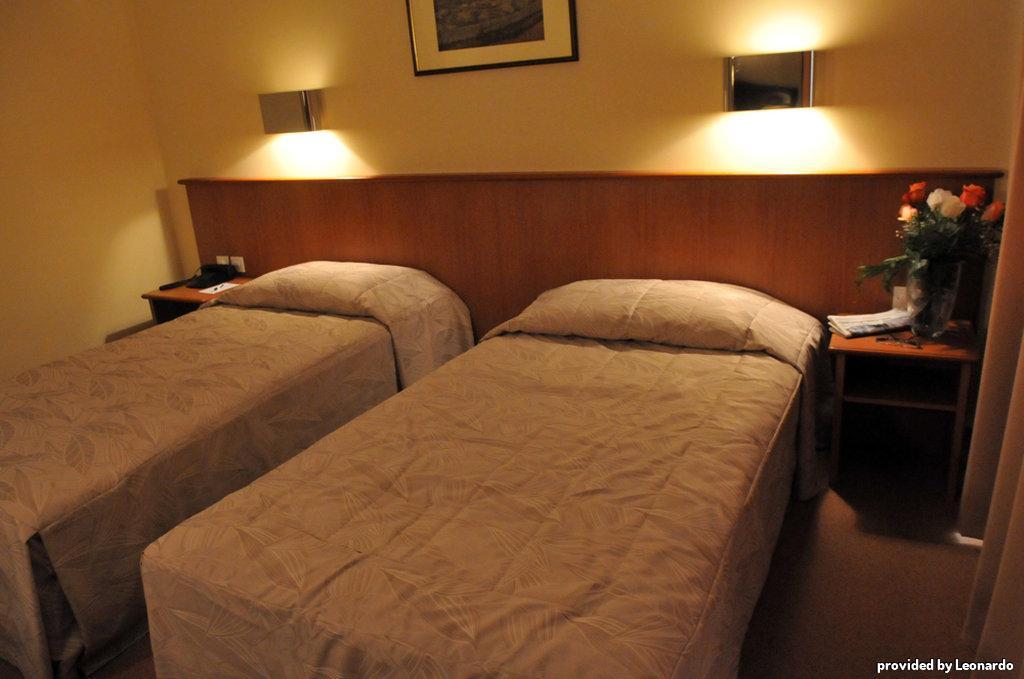 Hotel Bellevue Skopje Bilik gambar