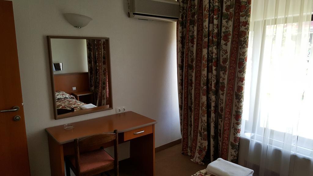 Hotel Bellevue Skopje Luaran gambar