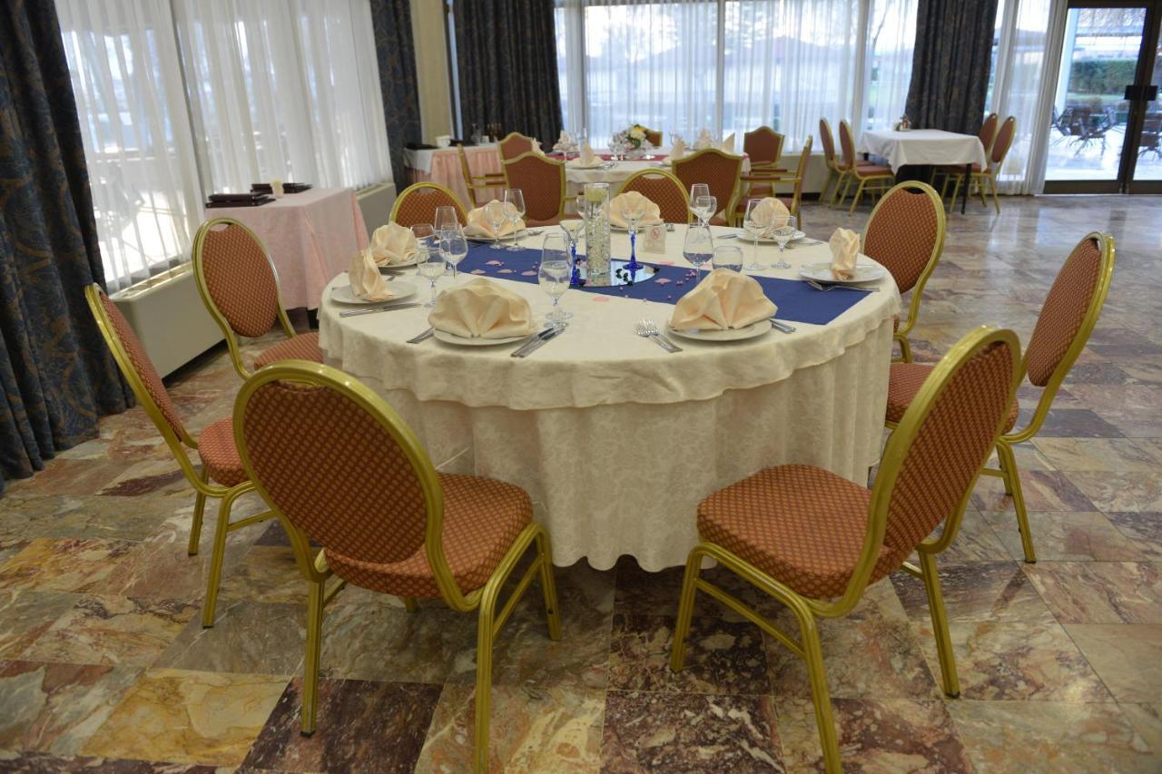 Hotel Bellevue Skopje Luaran gambar